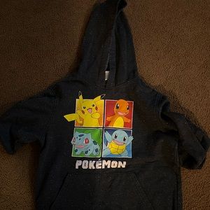 Pokemon sweater in very good condition and no rips.. Size is boys M(10-12)